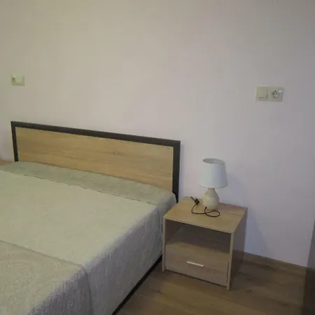 Apartment Апартамент Ани