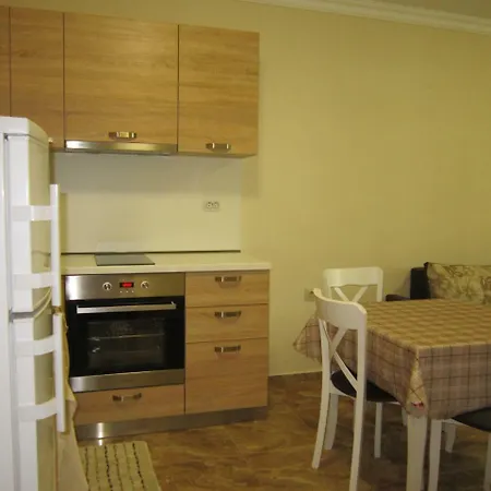 Апартамент Ани Apartment Pomorie